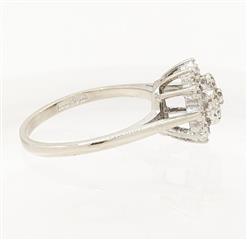 14K 2.6g Solid White Gold Diamond Starburst Halo Cluster Ladys Ring Size-6.25